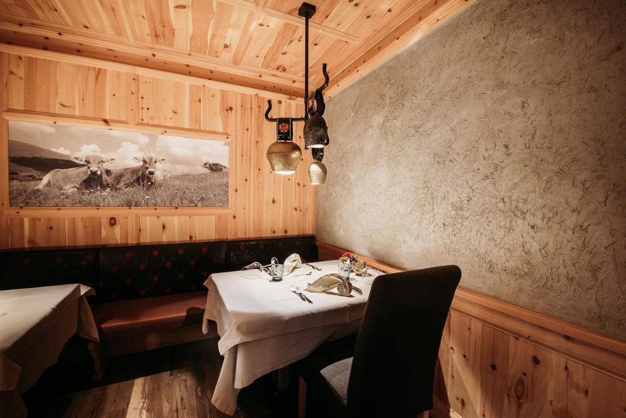 Weingut & Genusshotel Spitalerhof Superior Chiusa Esterno foto