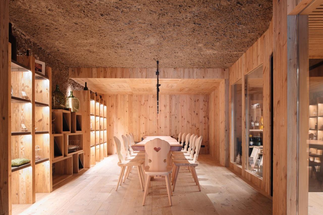 Weingut & Genusshotel Spitalerhof Superior Chiusa Esterno foto