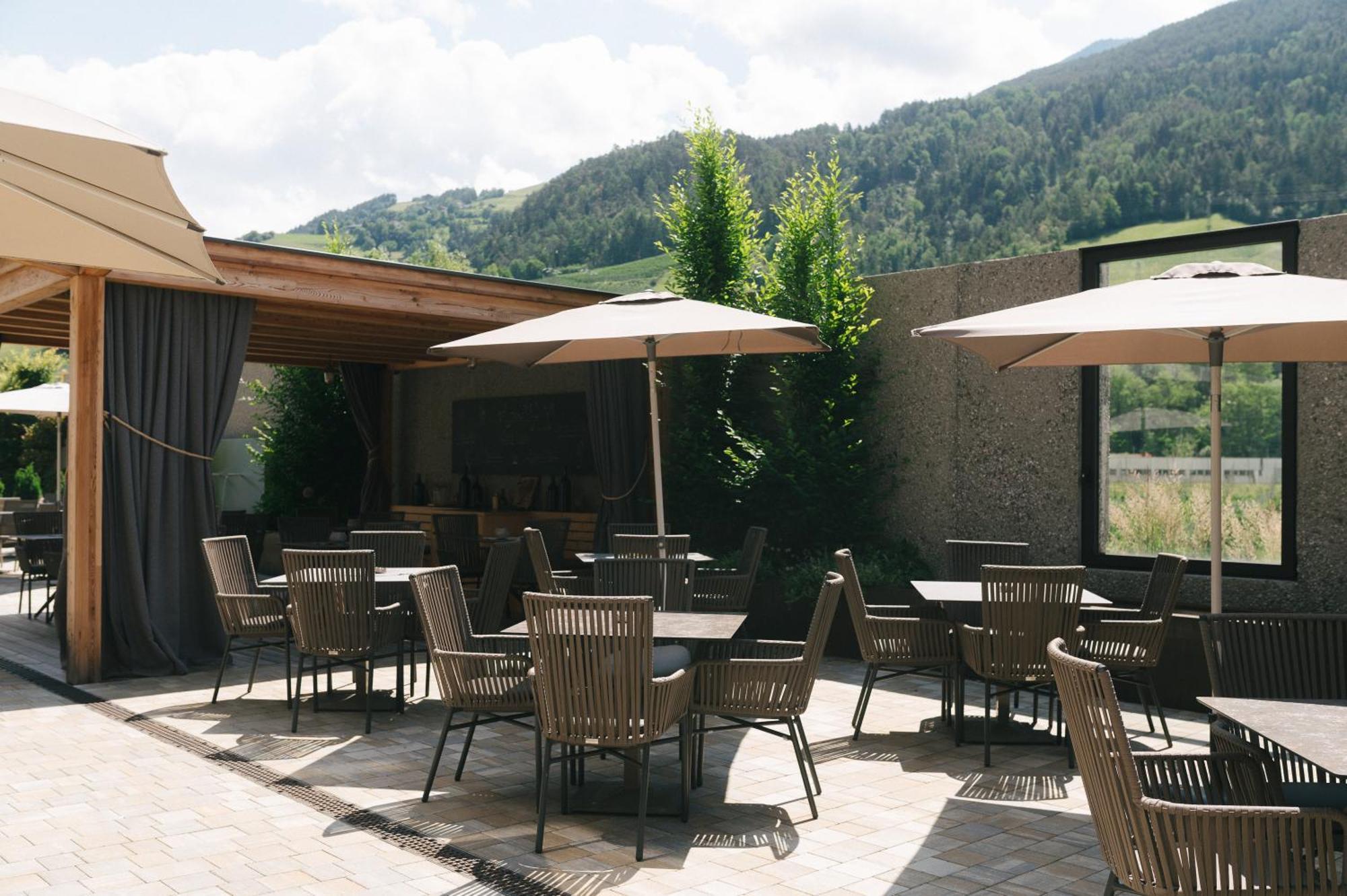 Weingut & Genusshotel Spitalerhof Superior Chiusa Esterno foto
